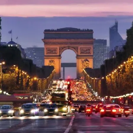 6-person With 3 Beds Champs-elysees Paris